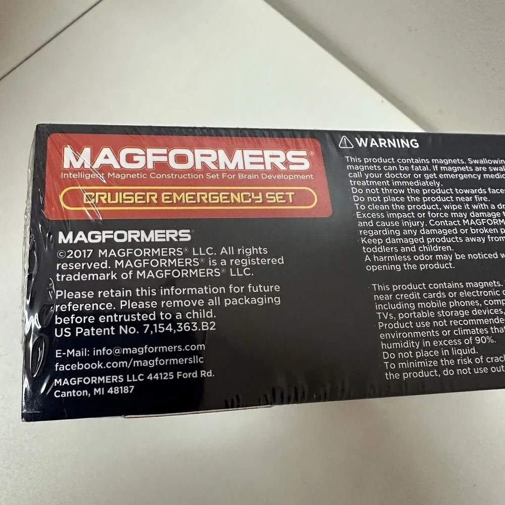 Magformers magnetic construction